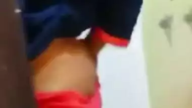 Indian can't wait to go to toilet and pisses on floor in XXX clip