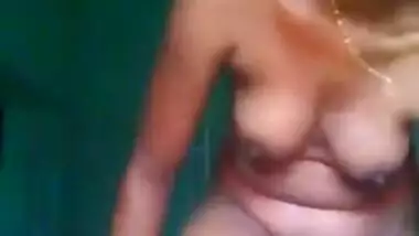 Desi MILF is tired of being good so she gets naughty showing XXX boobs