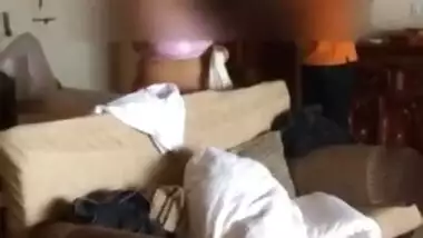 Big boob desi wife soniya in bra & shorts teasing room service boy