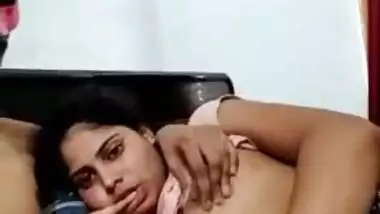 Fat Indian XXX bitch gets her pussy fingered by her masked lover MMS