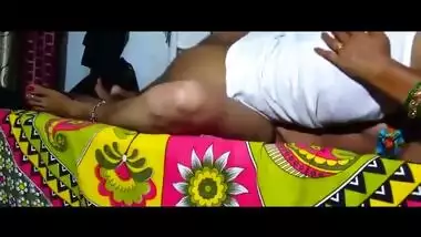 Indian female found the most comfortable position for amateur porn shooting