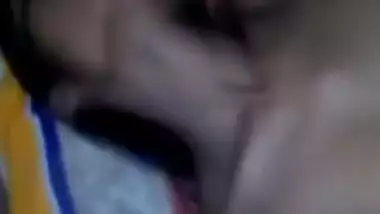 Desi whore likes like flop in bed while man fucks her XXX opening