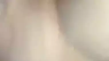 Bhabhi in pink bra goes nude in Bengali viral fingering