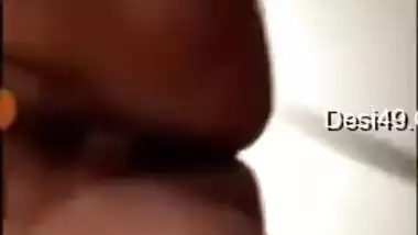 Desi XXX model gets rid of her dress to reveal wet shaved pussy