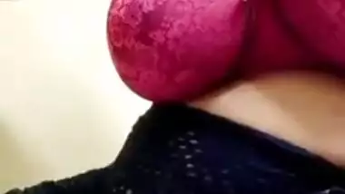 Appetizing Desi MILF with a mask on face rubs XXX nipples with ice cube