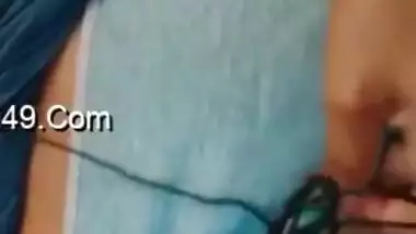 Minx wants Desi men's porn imagination to be focused on her body