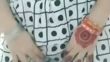 Newly married desi nude lady shows her milky boobs