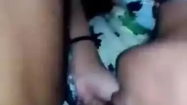 Adorable Desi chick demonstrates a horny guy her XXX blowjob ss