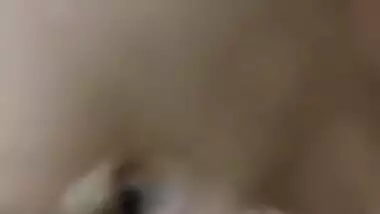 Amateur Indian acts like a XXX slut on camera revealing everything