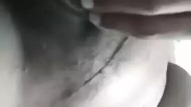 Slim Desi XXX wife shows her big boobs and plays with pussy on cam