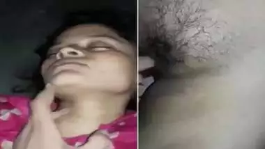 Indian Sleeping Girl Fingering Viral Hindi Xxx desi porn