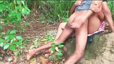 Sexy Bengali Wife Fucked Hard By Lover In The Woods