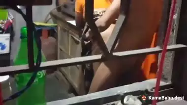 Daughter shoots her mother and uncle’s homemade sex secretly
