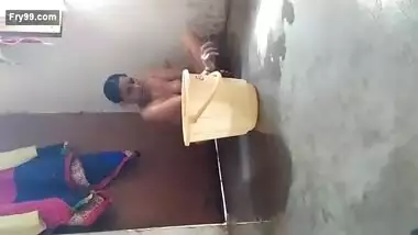 Bhabhi bathing captured by lover