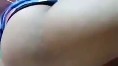 Young girl hairy pussy fingering in standing state