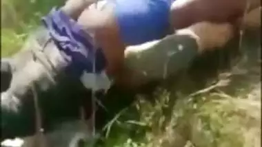 Desi XXX mms, nasty Mallu couple was caught fuck outdoor in bushes
