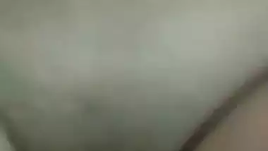 BF fucks his sexy GF’s tight, shaved pussy