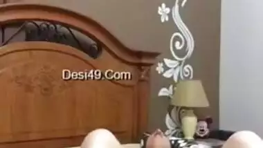 Solo sex in front of camera in the nude is what Indian is good at