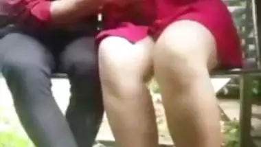 Kinky school girl blowjob her BF outdoor In park. Voyeur сaught on mms