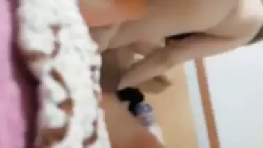 Men fuck a hot and sexy whore in the Bangladeshi sex video