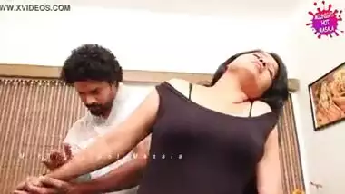 Hot lonely aunty romance with massage boy for money... -- Desi Midnight Videos -- MidNight Masala..