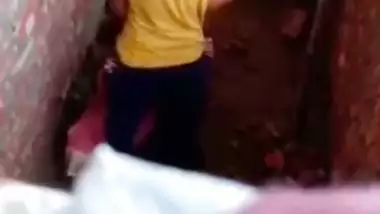 Desi XXX girl gives blowjob and gets her boobs sucked by her lover MMS