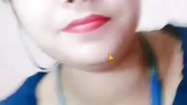 Horny Bengali boudi video call nude show MMS