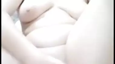 Hot like hell Desi XXX model takes off pants to play with her pussy