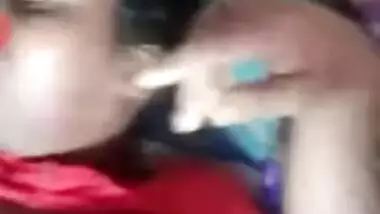 Guy knows Desi wife loves doing amateur MMS porn for her XXX viewers