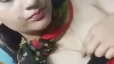 Bangladeshi call girl Mitu showing her tits