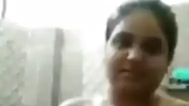 Big Boobs Delhi Bhabi Bathing-2