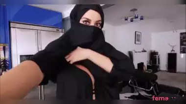 New Hijab Xxx - Muslim Hijab Baby Irak hindi porn videos at Pakistanisexporn.com