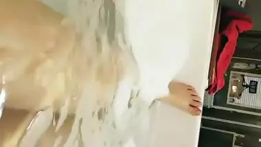 Rabi Pirzada Pakistani Singer Nude Leaks