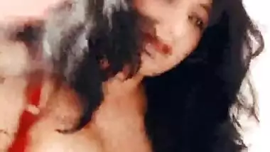 Super Horny Desi Bhabhi Shows her Boobs and Pussy 3 clips part 2