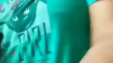 Desi girl showing hairy pussy huge ass