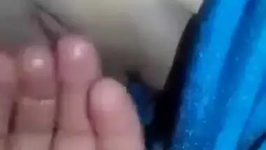 Horny devar enjoys having his XXX dick blown by Desi girl in MMS vid