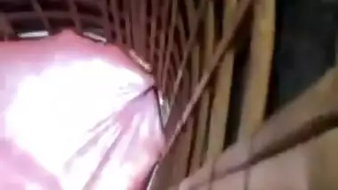 Desi girl never tried to fuck on camera but XXX man talked her