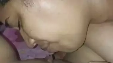 Kerala milf licks her friend’s pussy in lesbian sex MMS