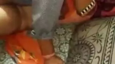 Desi randi Minarani fucked with mature Indian man and record his friend