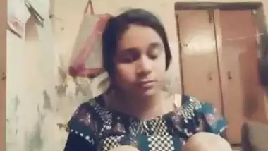 Cute Indian Dehati girl showing tits and playing with pussy on XXX cam