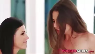 Horny Stepmother India Summer Gives Sexual Practice To Daughter And Her BF