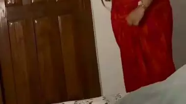 Huge tits MILF pics and nude videos before viral sex