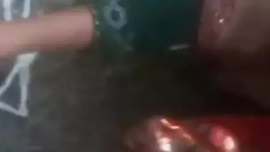 XXX whore rocks out with Desi boy who makes an MMS video in nature