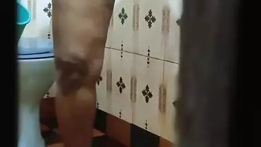 Mallu Kerala Hot Wife Bathing And Fingering At Home Made Indian Desi -malluhotbird