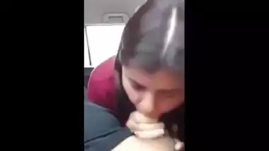A hawt college girl enjoys hardcore sex in the back seat of a car