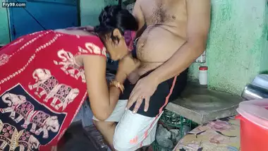 Bengali Kitchen Pe Khana Bana Raha Tha Davor Or Vabi Ko Lagha Sex desi porn