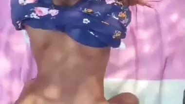 Tamil girl outdoor fucking in doggy style viral video