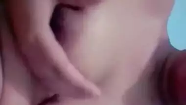 XXX flower masturbation is a good thing for Desi girl but sex is better