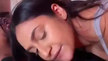 Hot and sexy babe from Delhi gives an Indian blowjob