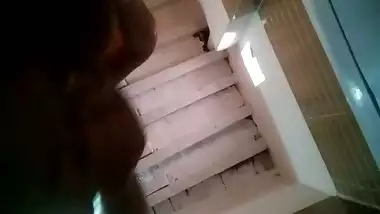 Shameless desi girl spreading ass in bath